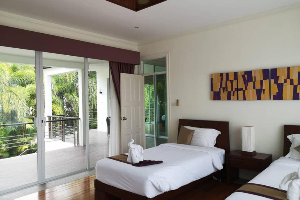 4 Bedroom Villa Kamala Beach Phuket Extérieur photo