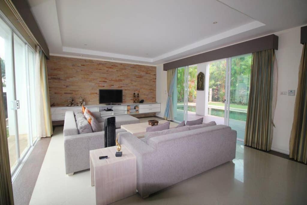 4 Bedroom Villa Kamala Beach Phuket Extérieur photo